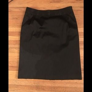 Kenneth Cole Reaction Pinstriped Skirt Sz 8